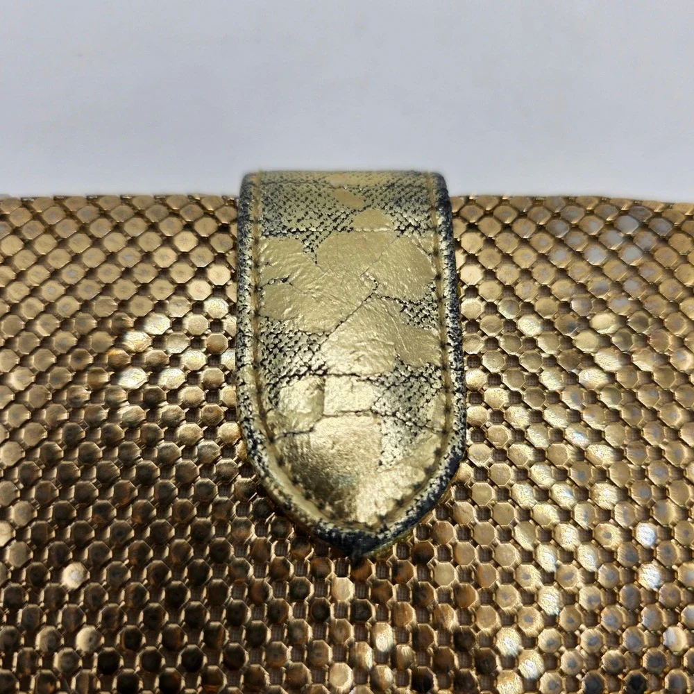Whiting and Davis Vintage Gold Metal Mesh Bi-fold Wallet ID Window Card Slots